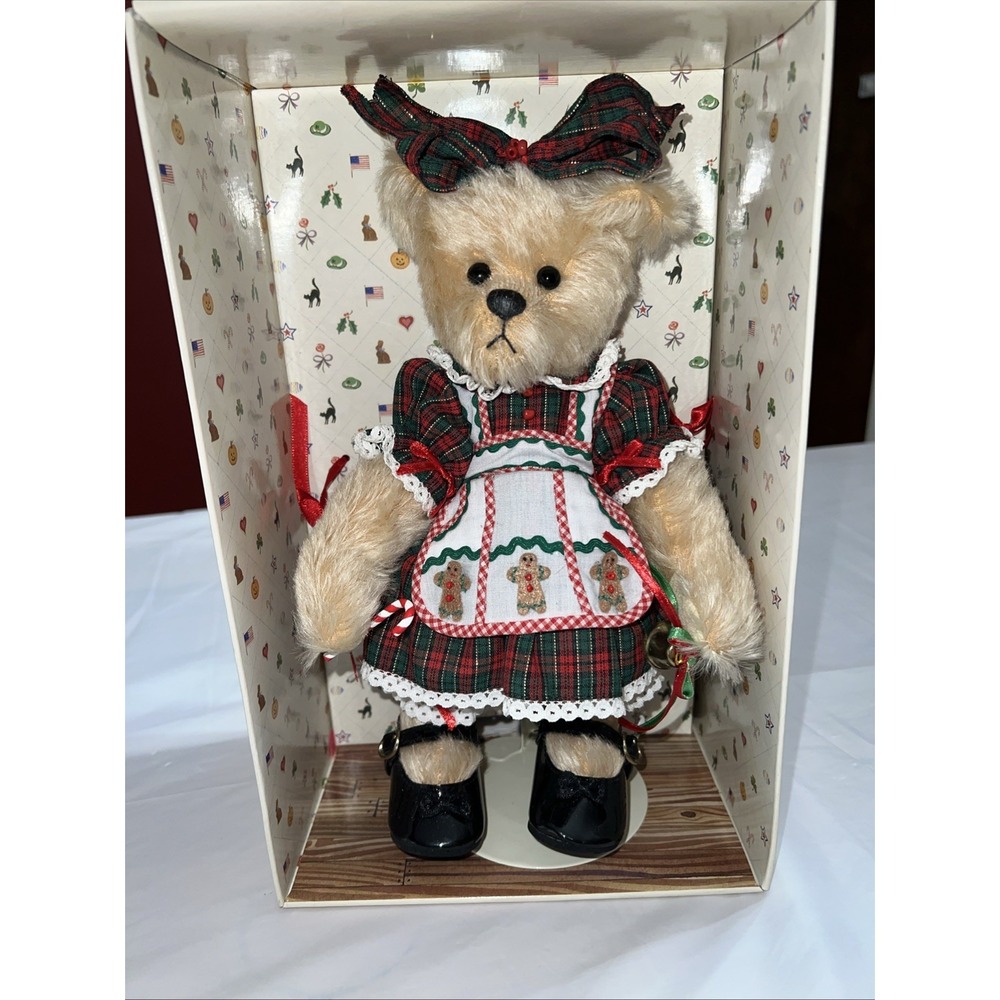 10" MOHAIR HOLLY THE HOLIDAY BEAR, FRANKLIN MINT HEIRLOOM, 1994